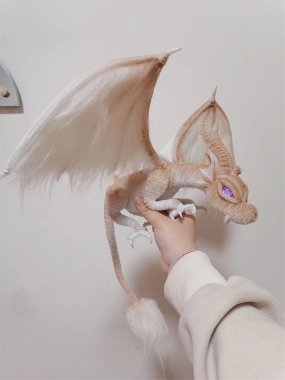 ふわふわの茶色のドラゴン人形、カスタムぬいぐるみドラゴンおもちゃ