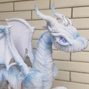 Sky Dragon Plüsch Puppe Furry,Personalisierter Engel Plüsch Drache Spielzeug,personalisierte realistische Fantasie Kreaturen Plüsch,Fantasy Drache,Pterosaur Dinosaurier