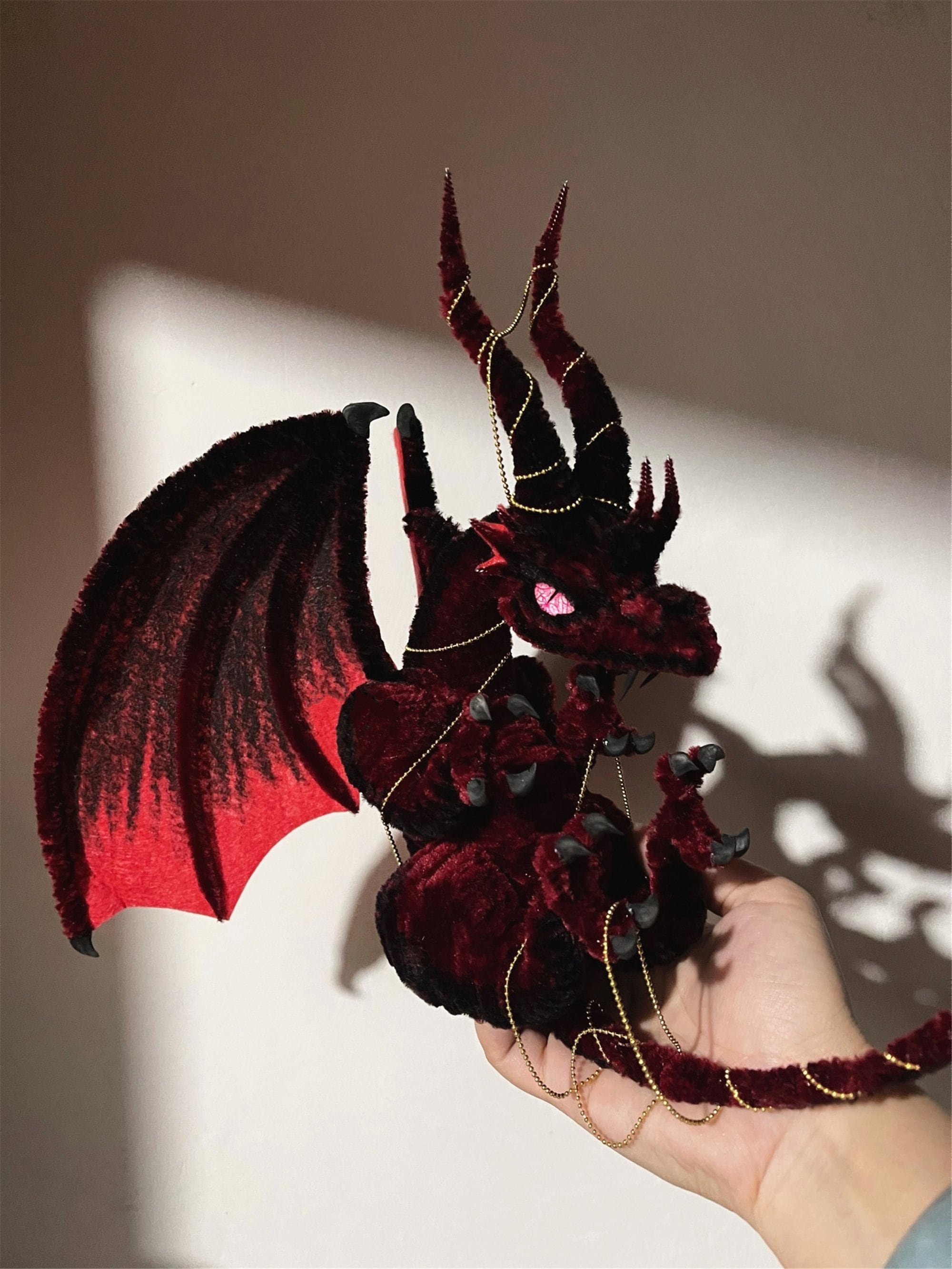 地獄のドラゴン 悪魔のドラゴン ダークレッド ドラゴン人形、カスタム