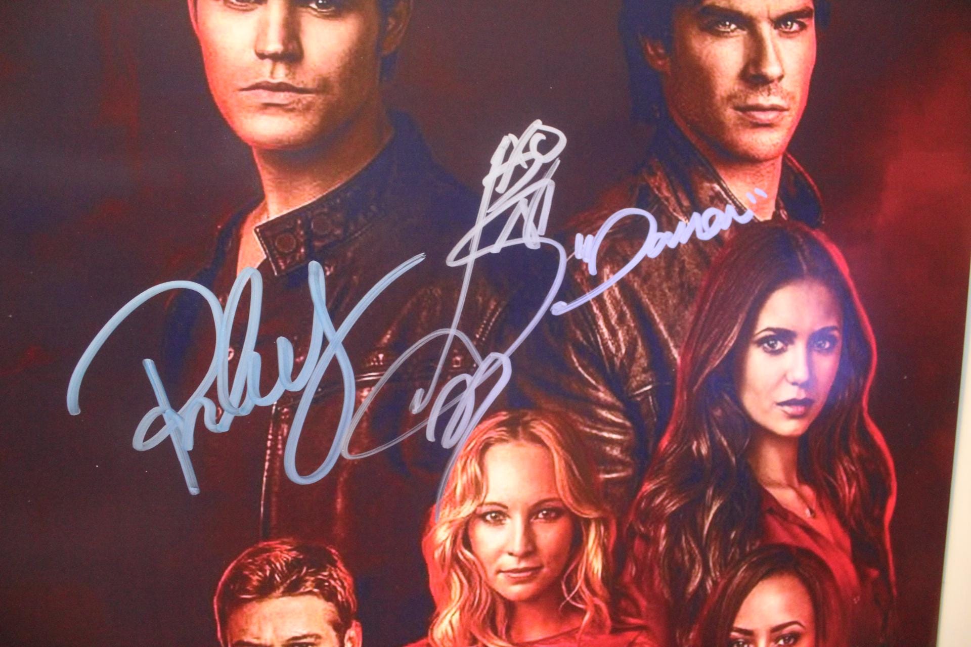 Signed Poster - the Vampire Diaries - Paul Wesley, Ian Somerhalder