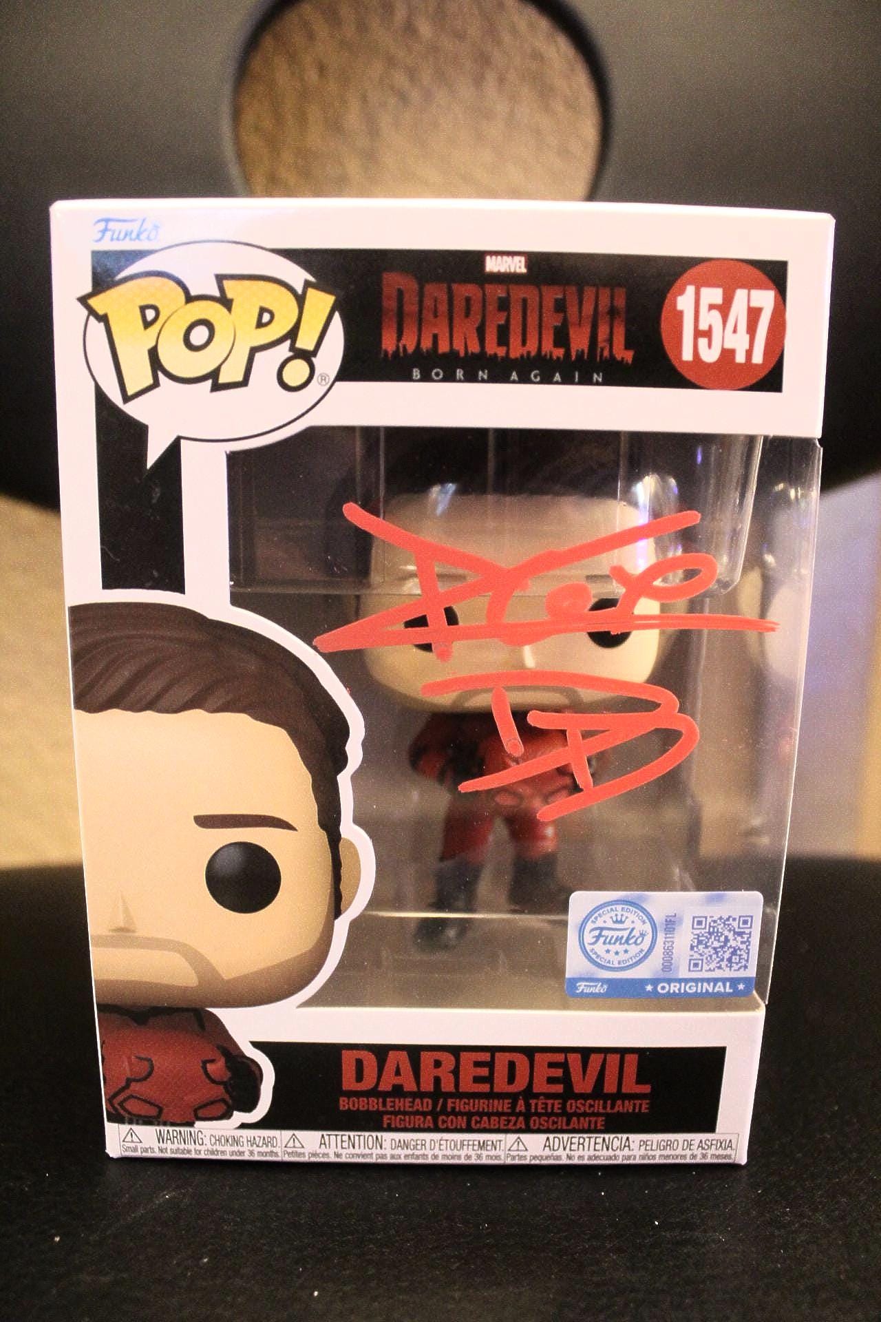 サイン入り Funko Pop #1547 - デアデビル - ボーン・アゲイン 