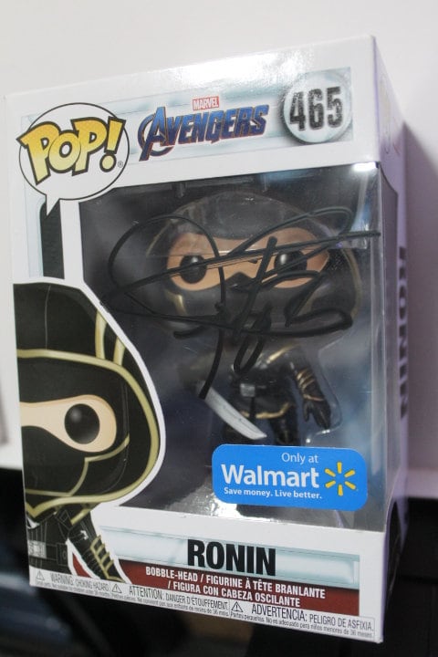 サイン入り Funko Pop #465 - アベンジャーズ - ローニン - ジェレミー