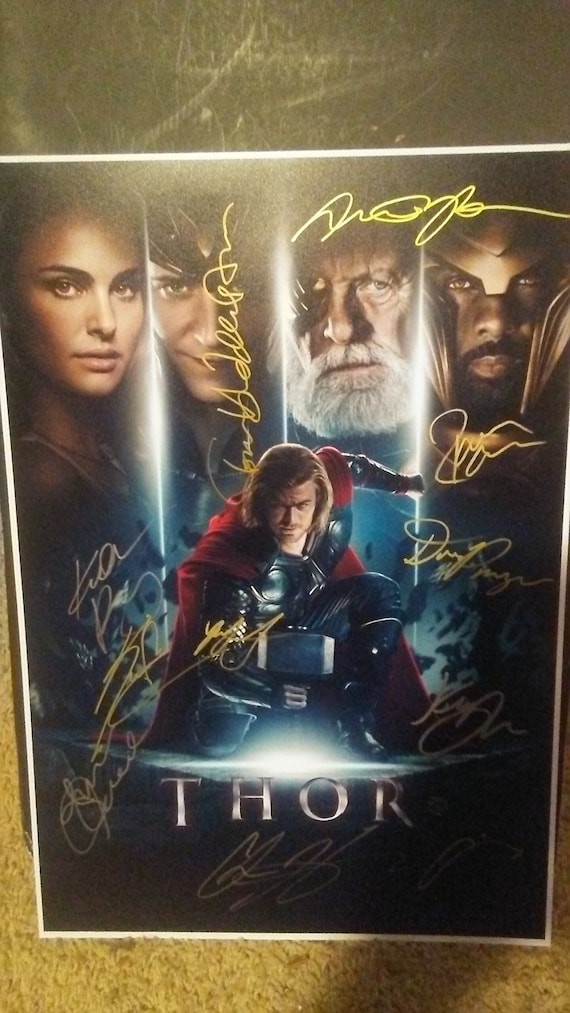 Autographed Poster - MARVEL - Thor - Chris Hemsworth - 13x19