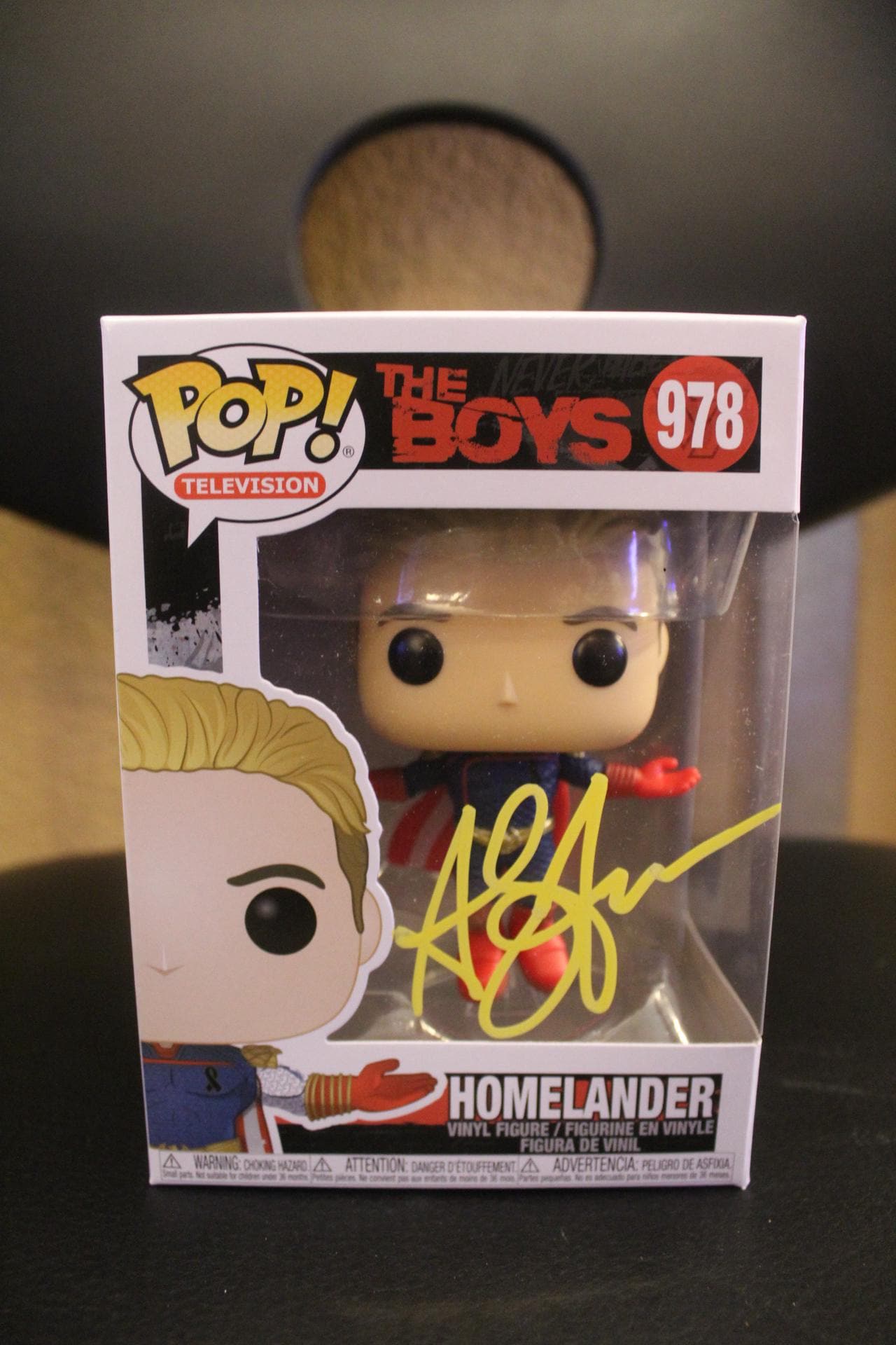 Signed Funko Pop TV #978 - the Boys - Homelander - Antony Starr +  display picture 1