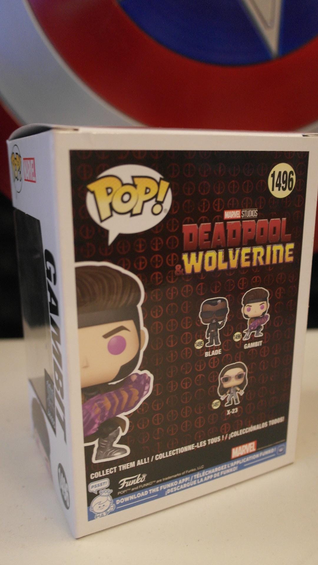 サイン入り Funko Pop #1496 - デッドプール & ウルヴァリン