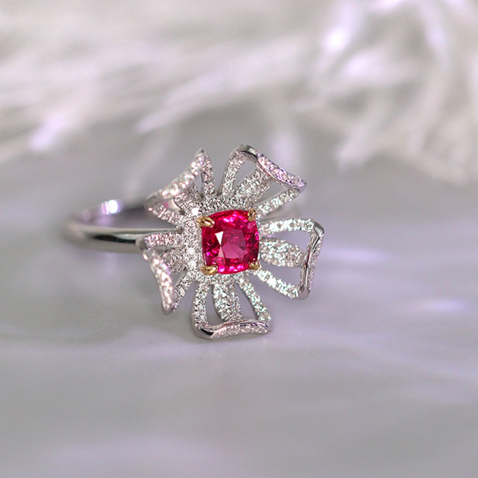Flower Spinel 18k Gold Ring With White Diamond Ring 18K - Etsy