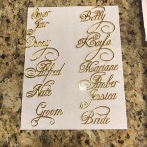Aangepaste lasergesneden namen, gepersonaliseerde bruiloft plaatskaarten acryl - naamkaartjes - plaatskaarten verjaardagstafel, couvert naam - modern lettertype