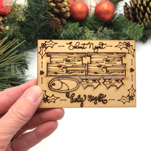 Tarjeta troquelada con Jesús en el pesebre de Navidad. ¡Crea un pequeño pesebre adorable para que tus seres queridos jueguen con él! Natividad, pesebre, oh noche santa