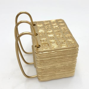 Piccoli piatti d&#39;oro LDS lds scatola per anelli piatti d&#39;oro in scala 1:4 PLA plastica tagliata al laser pagina in legno e anelli di metallo lds regalo fatto a mano