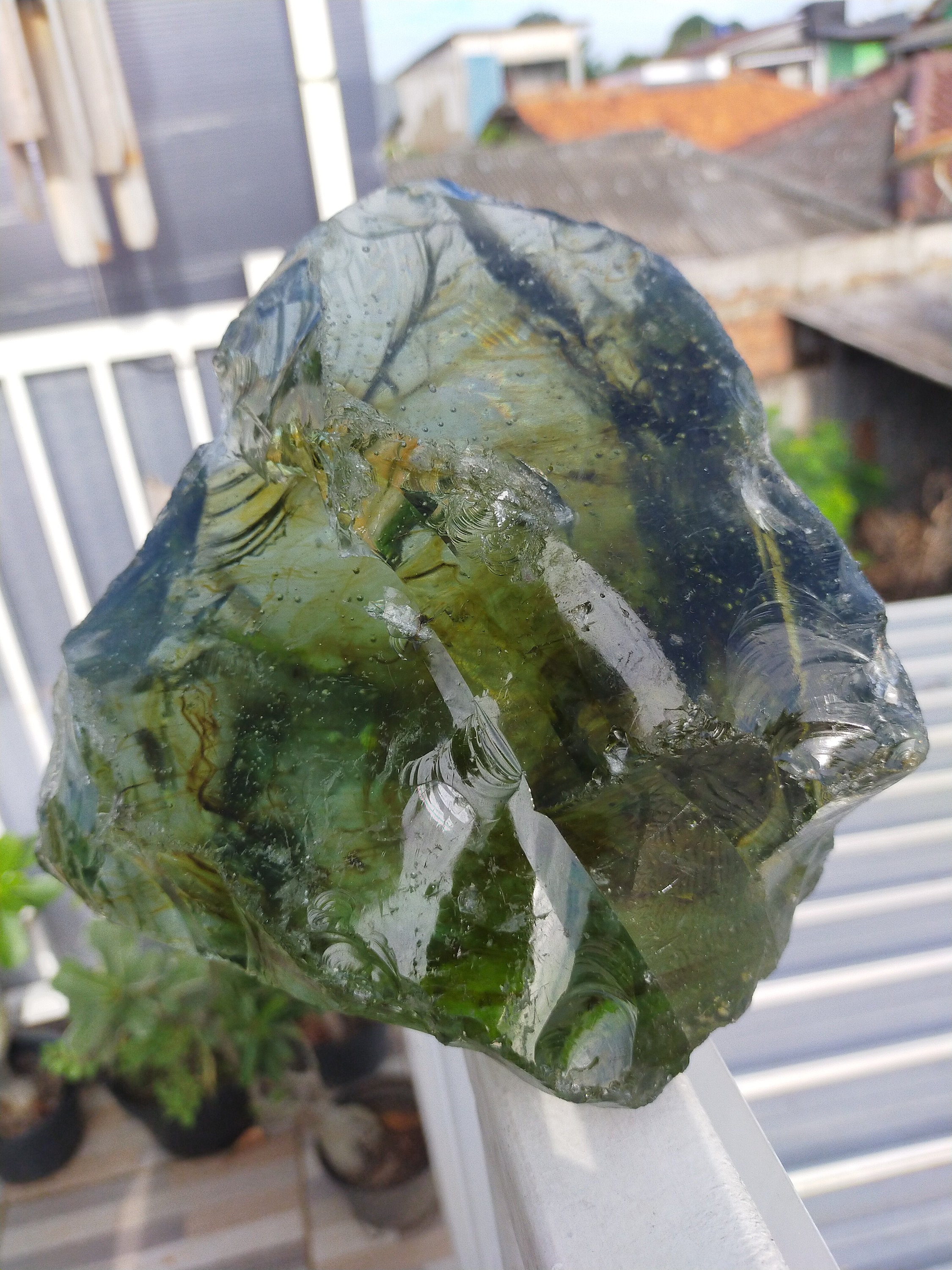 黄緑色のアンダラ火山クリスタルガラス原石 2.5kg - Etsy 日本