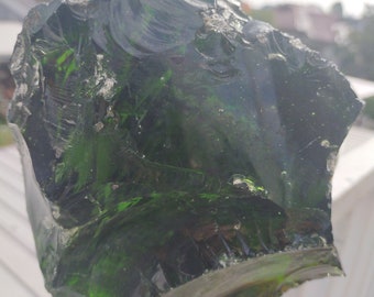 Green forest volcanic andara glass rough 3.1kg