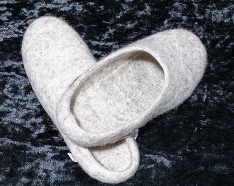Natural White Felt Slippers / Winter indoor shoe /Natural wool felt for men or women