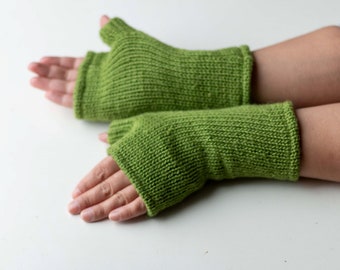 Fingerless gloves/Unisex gloves for men and women/ Green