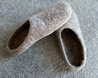 Felt Slippers / Winter indoor shoe /Natural wool felt for men or women/Natural Brown