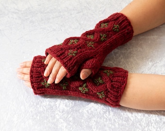 Half Gloves- Red/ Fingerless gloves women/ flower embroidery