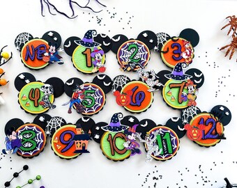 Banner de hitos de Halloween de Mickey Mouse: accesorio fotográfico mensual