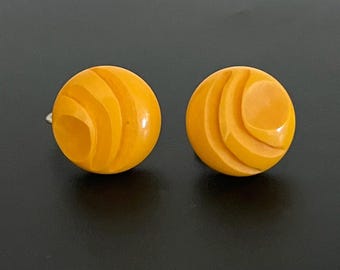 Vintage Carved Yellow Bakelite Screwback Earrings