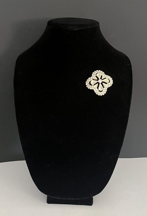 Vintage Crystal Clear Clover  Shape Rhinestone Brooch View 3