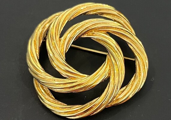 Vintage Signed Monet Twisted Interlocking Rope De… - image 1