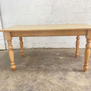 Light Pine French Country Farm Table with Turned Old English Legs Rustic Pine Farmhouse Table 5&#39;x3&#39;