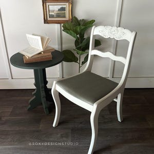 Vintage Oak Ladder Back Dining Chairs - Set of 5 - Refinished Velvet Upholstery
