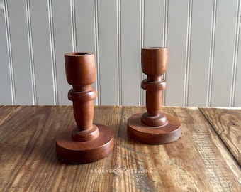 Candelabros cónicos de madera torneados a mano / Decoración rústica para el hogar