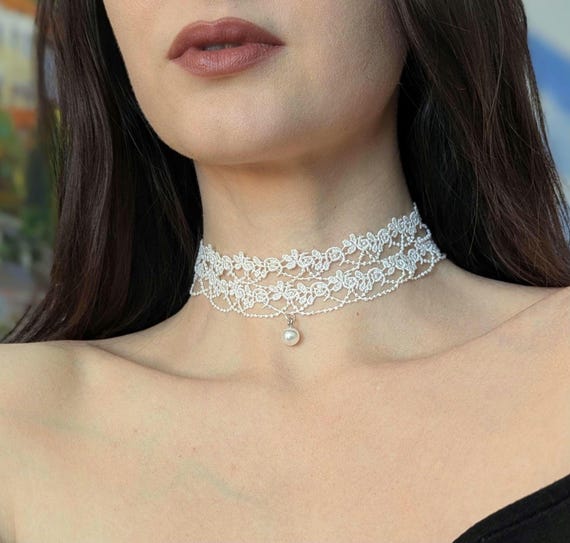White Wide Floral Lace Choker Necklace with Pearl Pendant