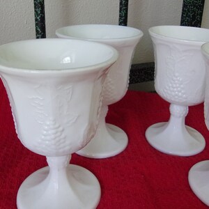 Four Harvest Grape Goblets In Milk Glass