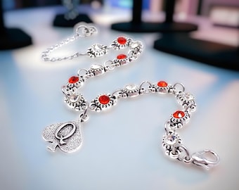 Pulsera de tobillo con dije de la Reina de Espadas de la BBC de QoS para mujer