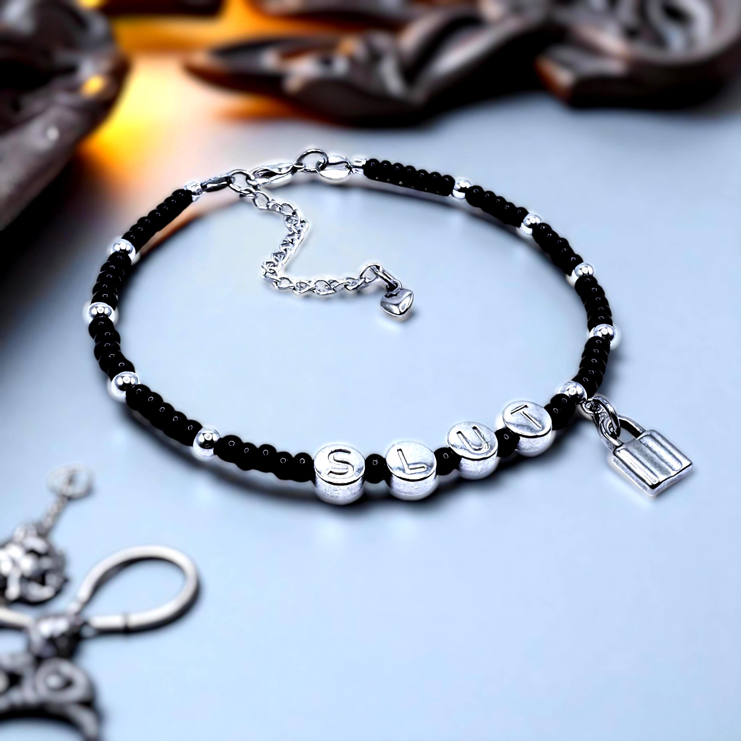 Bracelet De Cheville Hotwife 'SLUT' - Chaîne Euro, Bijou Sexy, Neuf Sans Boîte