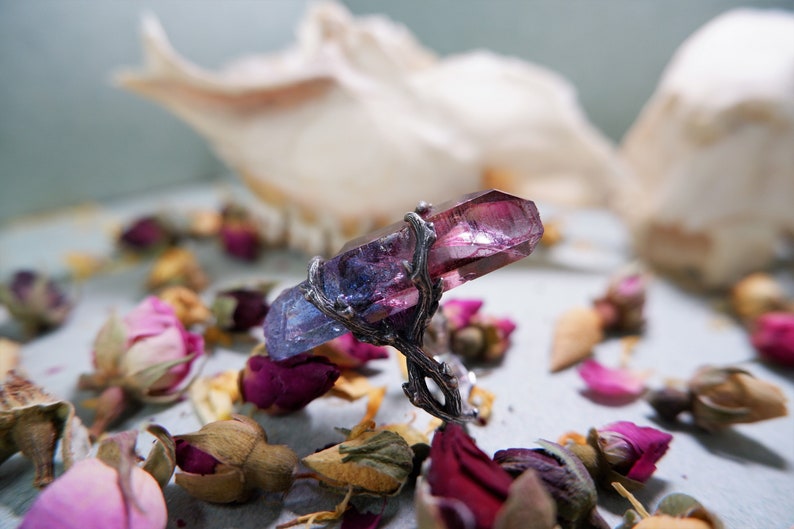 Ostara Galaxy Aura Quartz Gothic Thorn Ring