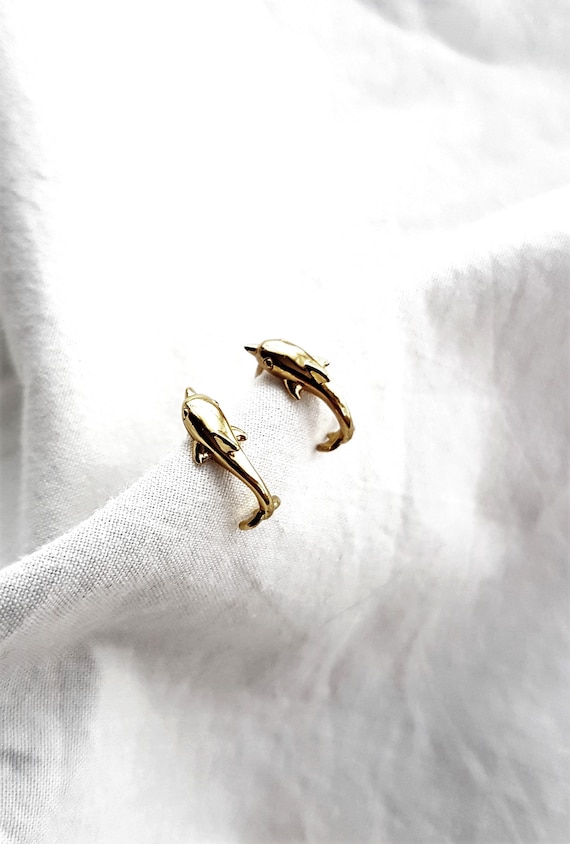 Stud earrings with small dolphin, 24k gold plated stud earrings, 925 sterling silver, beach jewelry, women's stud earrings, gift for her, charity