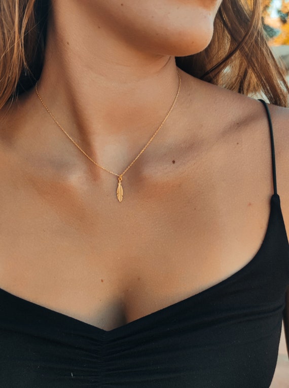 Gold-plated necklace with small feather - symbolic gift for her - minimalist, delicate necklace