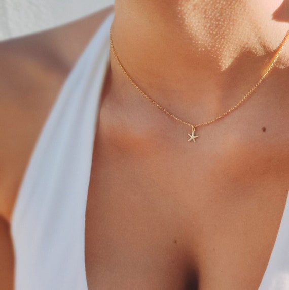 Golden necklace with small starfish, dainty necklace, starfish pendant, gift for her, birthday daughter, sea inspired, adjustable