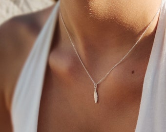 Collier avec petite plume, cadeau anniversaire femme, argent sterling 925, pendentif plume, cadeau pour elle, collier délicat