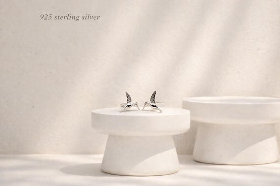 kolibri ohrstecker 925 silber - dainty hummingbird studs 925 sterling silver - gift for her - geschenk für frauen