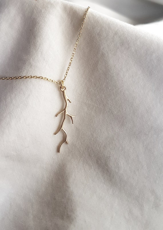 Necklace with coral, 14K gold-plated necklace, sea, beach, birthday, sustainable, gold chain with coral pendant, gift, women's jewelry