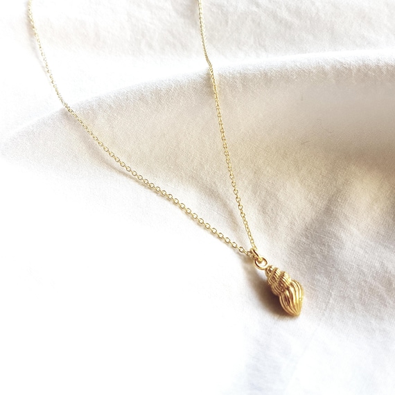 necklace with shell gold plated - birthday gift for women, snail shell, gold jewelry, dainty necklace, beach jewelry
