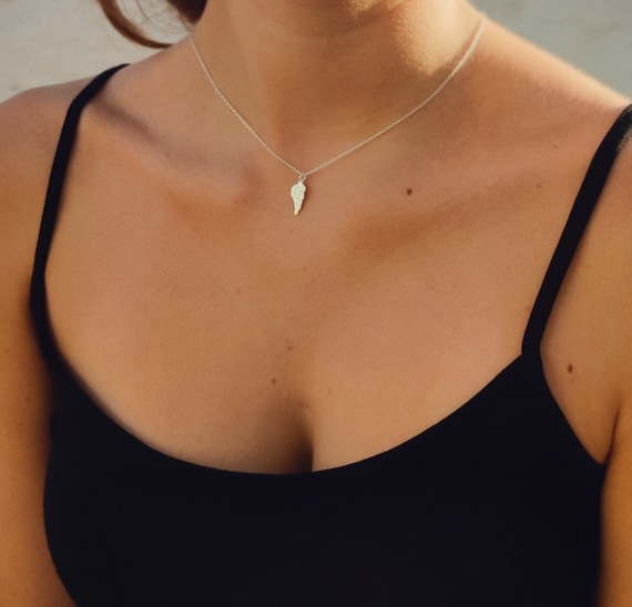 Necklace with wings, 925 sterling silver, gift for women, angel wings, dainty silver chain, guardian angel, birthday gift, sustainable