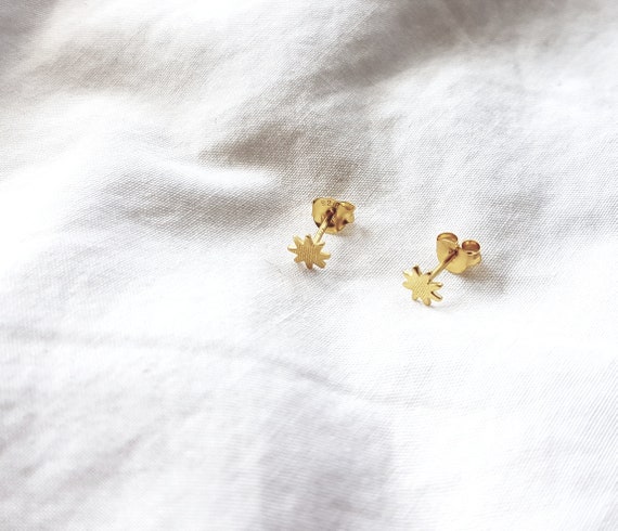 Stud Earrings Star,24k Golden Plain Earrings,Birthday gift,925 Silver Ladies Stud Earrings,Tiny Stud Earrings,Gift for Her,Charity Shop