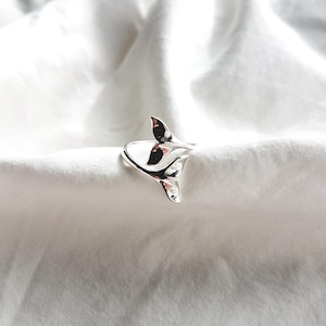 Ring with whale tail, 925 Sterling Silver, adjustable, whale tail jewelry, surf jewelry woman, gift for her, charity shop