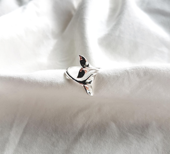 Ring with whale tail, 925 Sterling Silver, adjustable, whale tail jewelry, surf jewelry woman, gift for her, charity shop