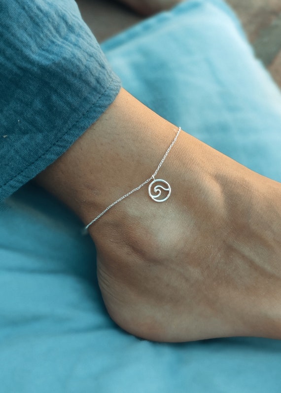 Wave anklet in 925 sterling silver: Gift for surfer girls - ocean-inspired gift, wave anklet - sea lover