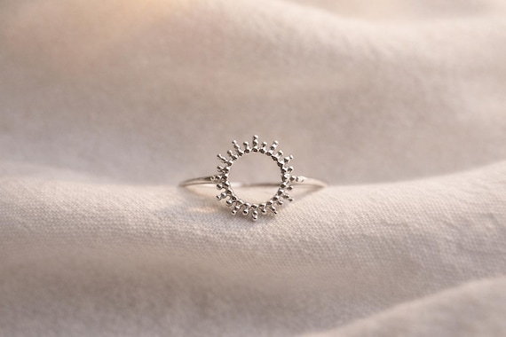 925 sterling silver ring with sun - sun ring in silver - meaningful gift for women - minimalist jewelry for women
