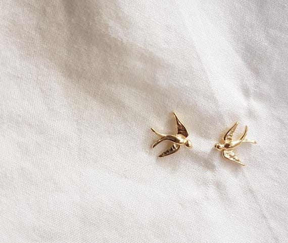 schwalben ohrstecker gold - swallow studs gold - geschenk für frauen