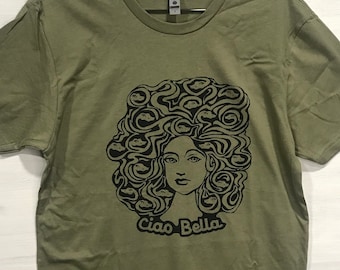Medusa tee, Medusa Art tee, Minimalist Art T-Shirt, Olive Green Medusa tee