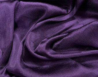 1m Cadbury púrpura texturizado Efecto Tela satinada espera ligera tela brillante 58"
