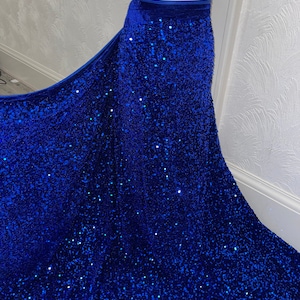 Velours lisse et doux à sequins de mariée bleu royal de 3 mètres, extensible avec broderie de sequins dans les deux sens