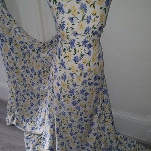 1m blue yellow  multi color  floral  viscose dress fabric 58&quot; wide