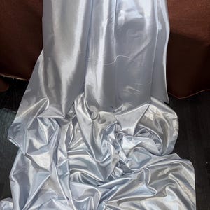 1m silver   polyester  lining  fabric 58&quot; wide